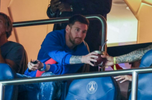 Manchester City -generalen sagde: at spille i Paris, håbe at Messi vil være på, alle ser frem til det